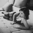 modelka: Renka, boudoir, interi�rov� focen� Praha, make-up, vlasy: viz�istka Eva Ceralov�, boudoir fotografka Nikol Obrov�