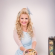 pin-up retro fotografie Praha fotografka Nikol Obrov�, viz�istka Eva Ceralov� pin-up foto